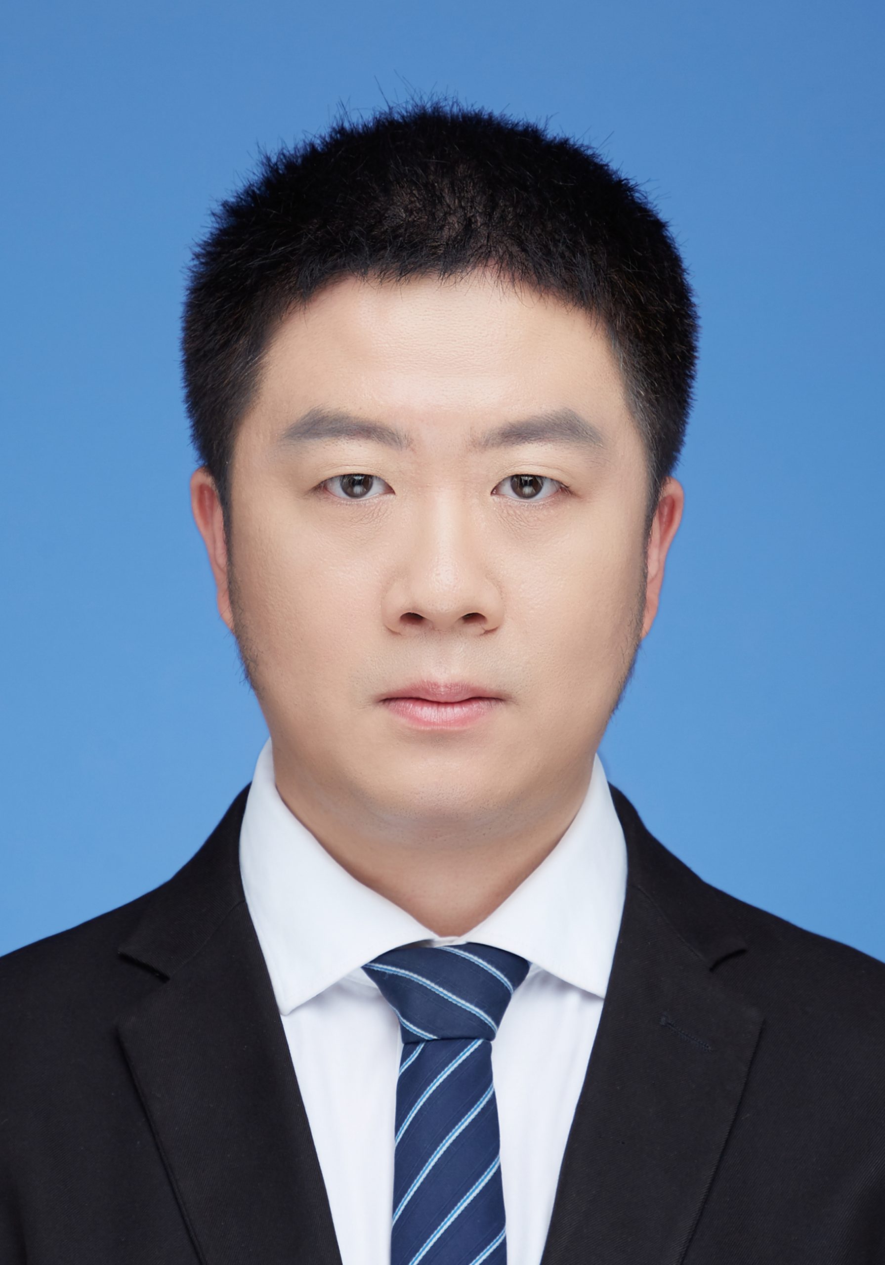 刘俊.jpg